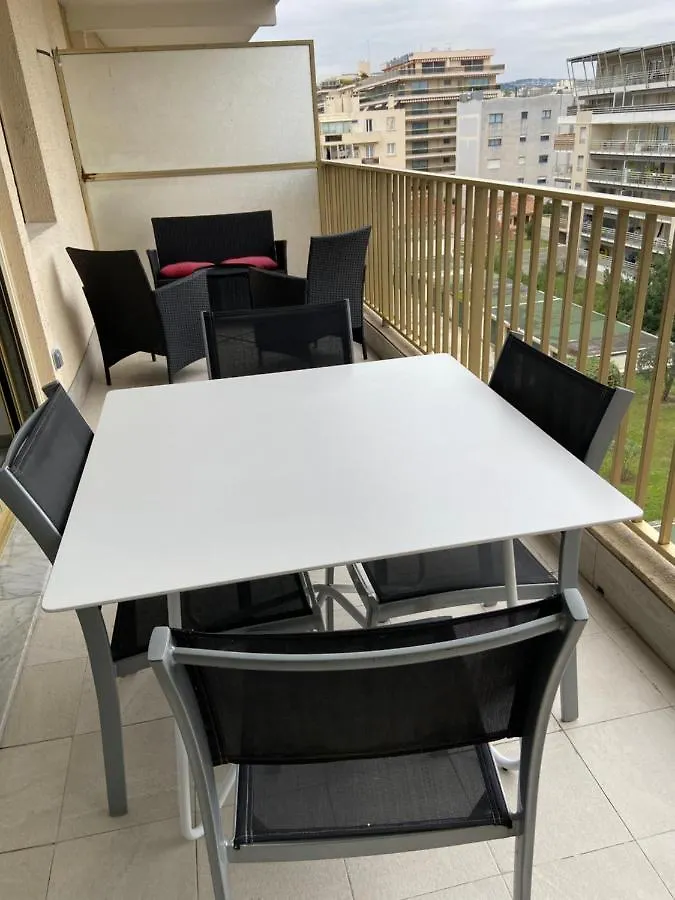 Superbe Appartement Renove A Neuf A 100M De La Mer Juan-les-Pins 0*,  Fransa